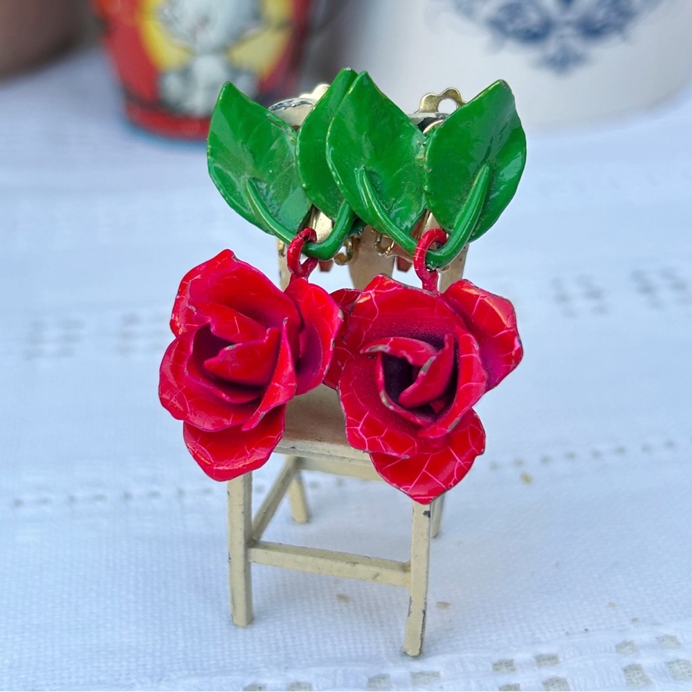 Vintage Red Enamel Dangle Rose Floral Flower Earrings 1.5”